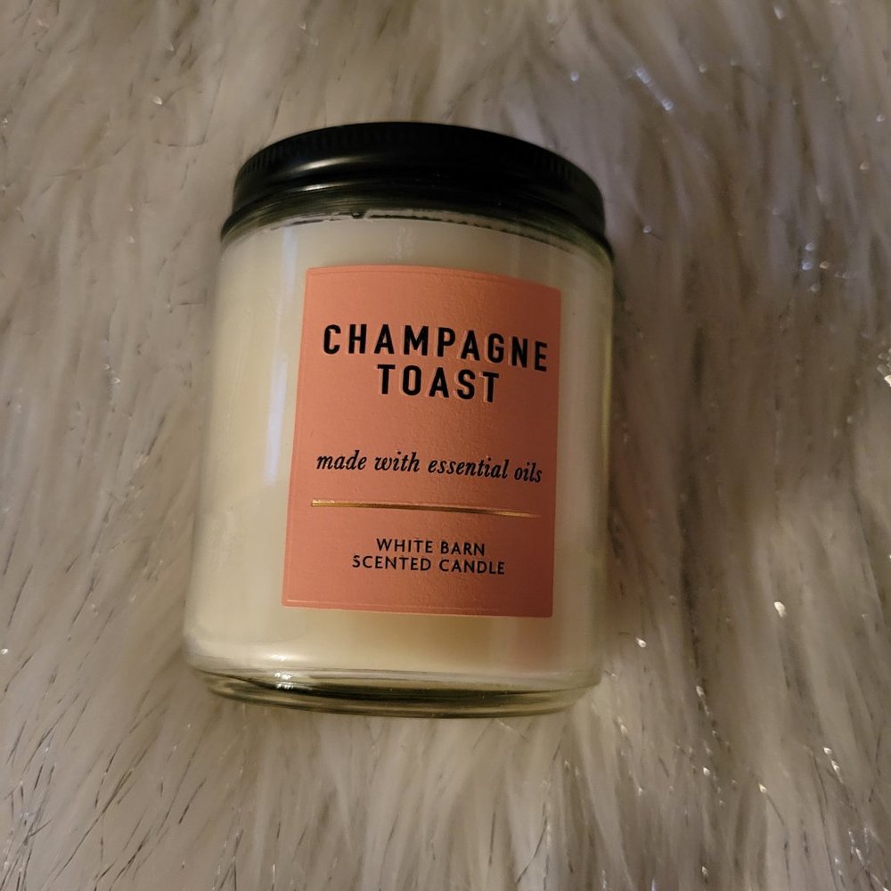 White Barn Champagne Toast Candle - Picture 2 of 5